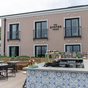 Oyster House Hotel